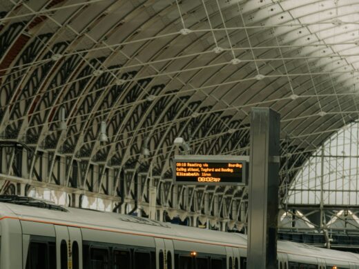 joylynn-goh-Dq3N8llioiA-unsplash