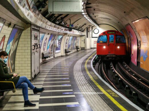 paul-harris-qEWJyP2eKUg-unsplash